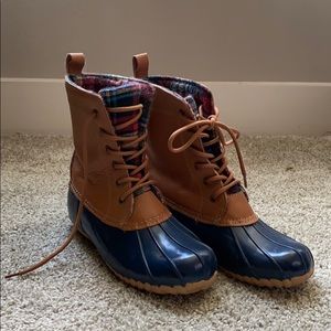 Trendy Duck Boots
